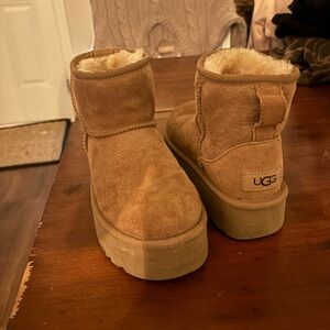 Ugg Mini Platform Slippers